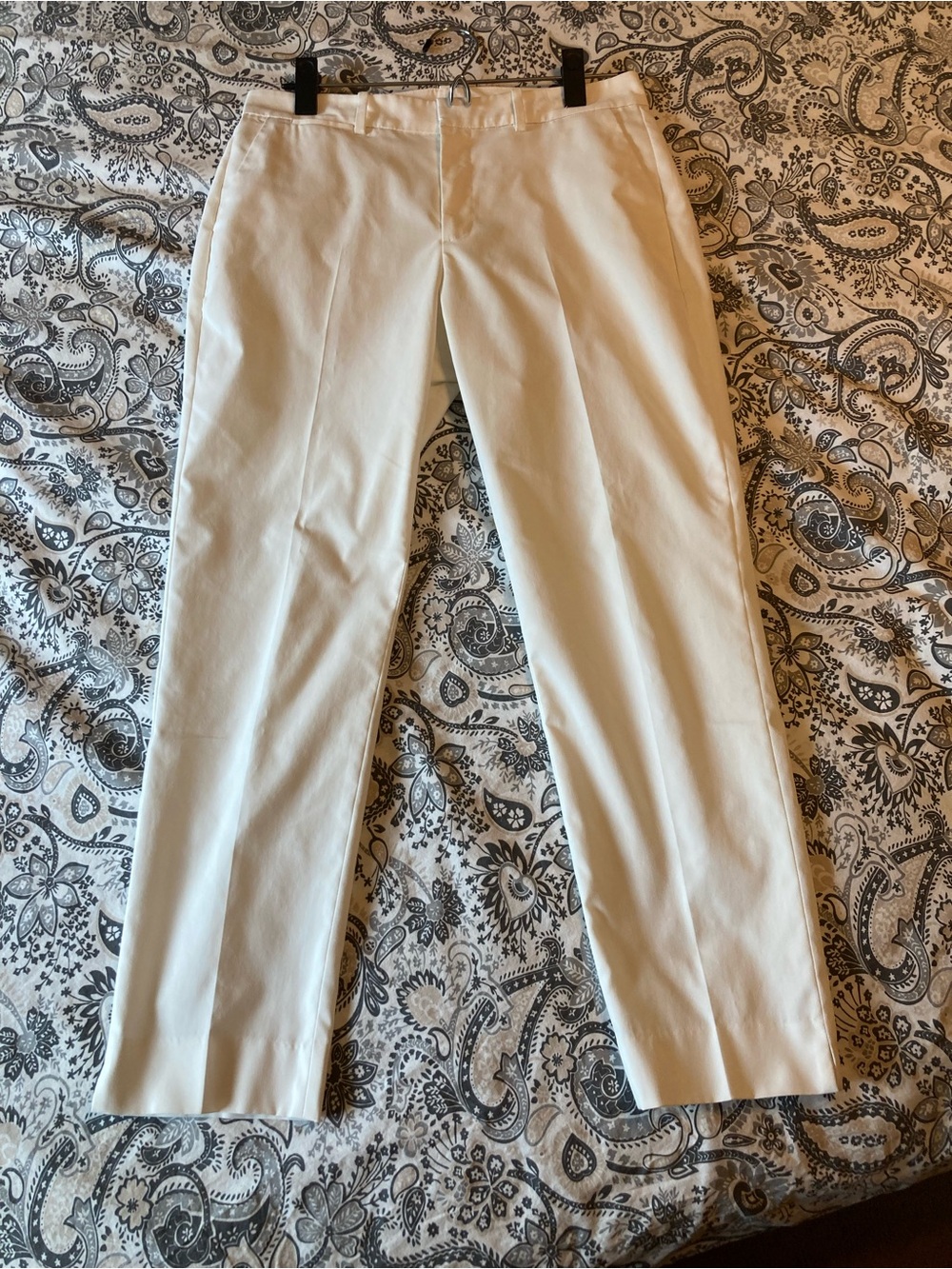 Uniqlo Women's White Cream Ankle Cropped Straight-Leg Pants - size 2